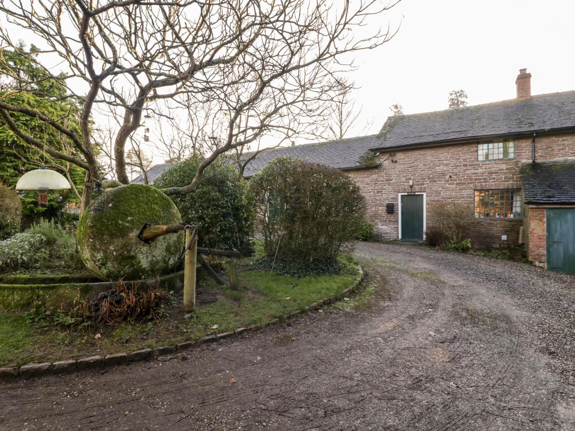 Yew Tree Cottage Леминстер Экстерьер фото